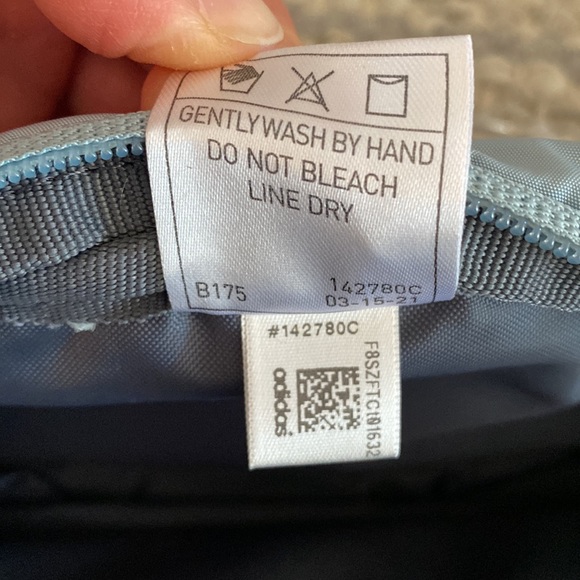 Sold! Adidas hip fanny sling belt bag - Picture 9 of 9